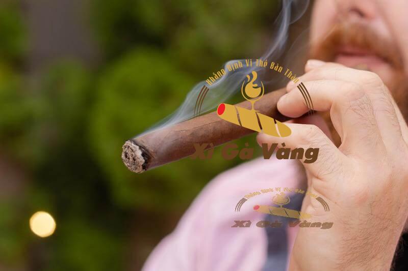 Nên thưởng thức xì gà với tâm thế chậm chạp, thư thái